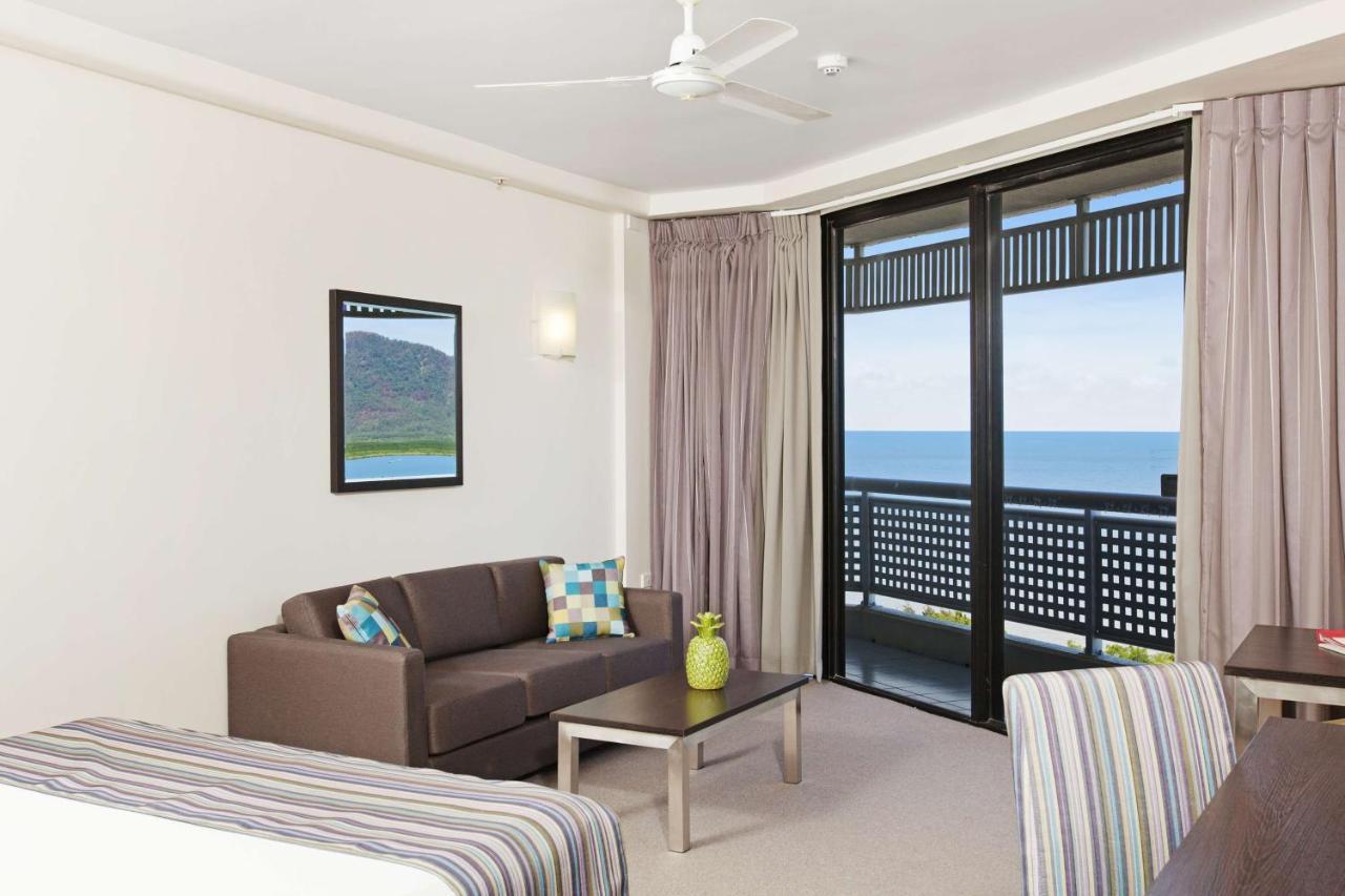 Rydges Esplanade Resort Кэрнс Экстерьер фото